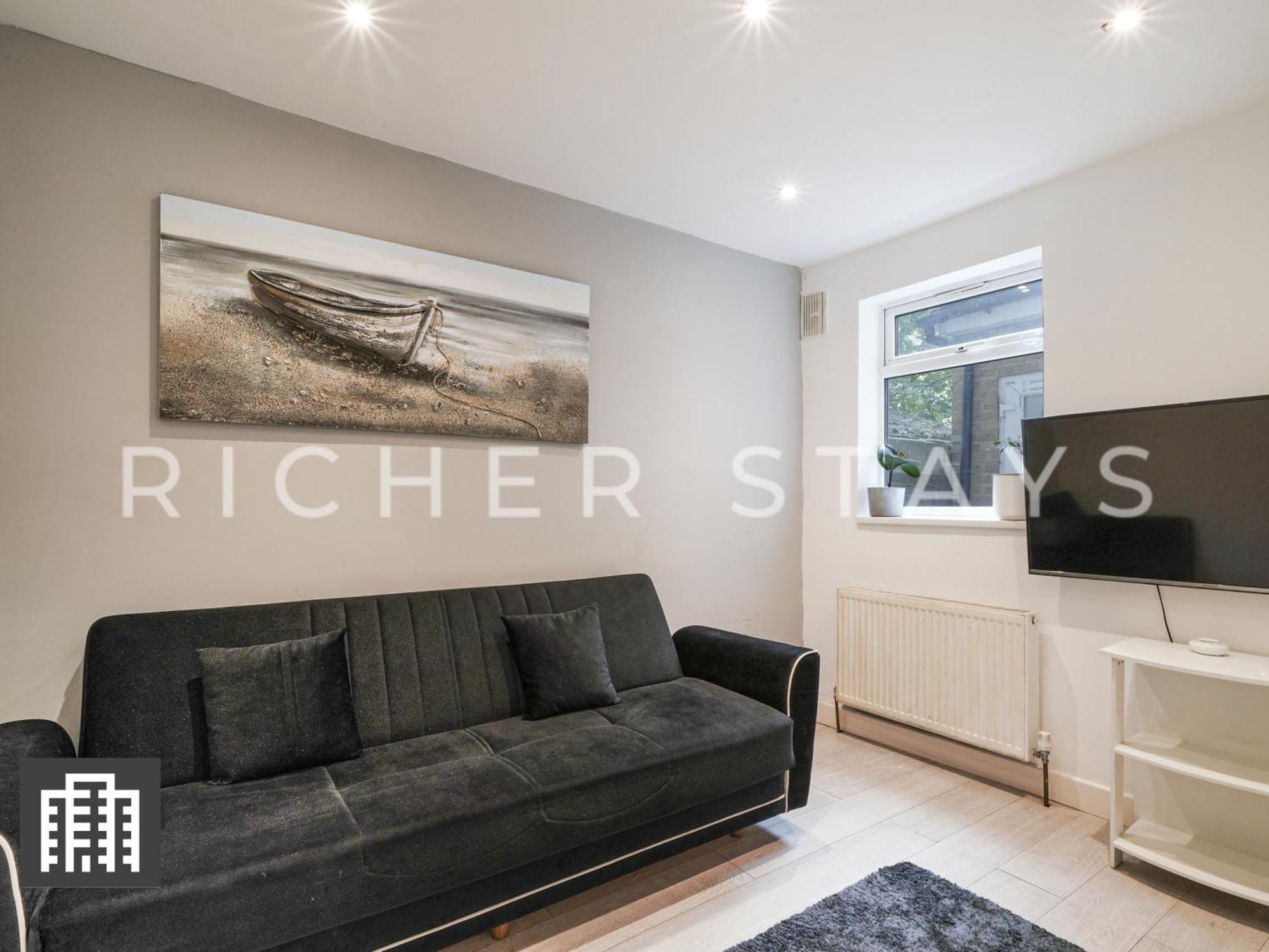 Large Home For Contractors & Families - Garden & Amenities London Eksteriør billede